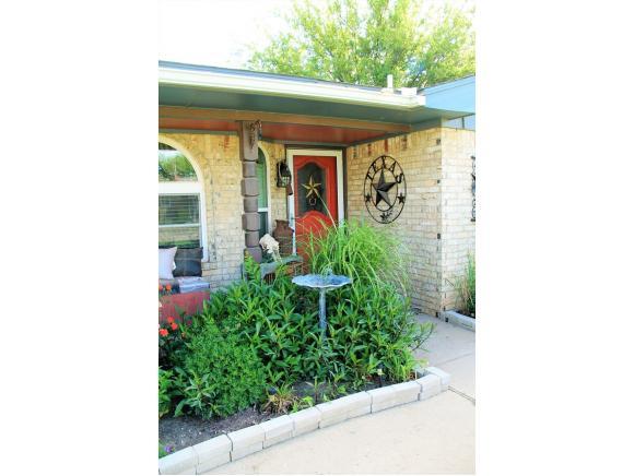 2404 Pawnee, Altus, OK 73521 photo 3