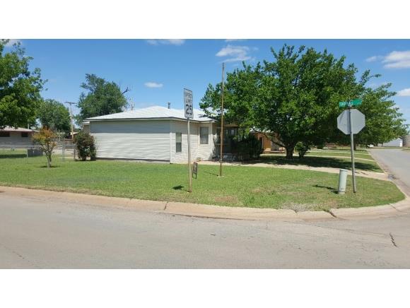 1101 E Ash, Altus, OK 73521 photo 3