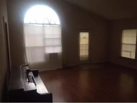 213 E Cedar, Binger, OK 73009 photo 3
