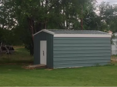 213 E Cedar, Binger, OK 73009 photo 4