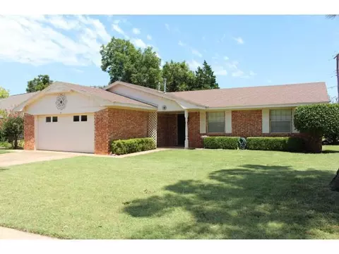 2500 Pawnee, Altus, OK 73521 photo 1
