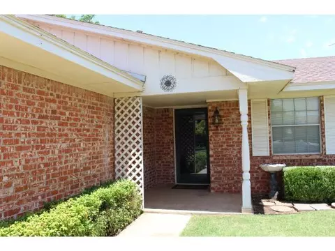 2500 Pawnee, Altus, OK 73521 photo 3
