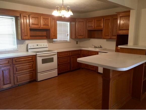 107 Bryan, Burns Flat, OK 73624 photo 4
