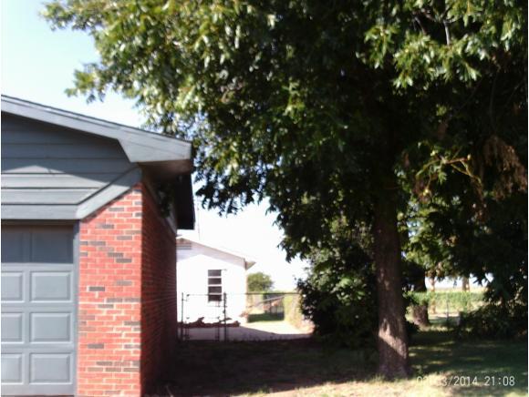 720 Martha, Altus, OK 73521 photo 4