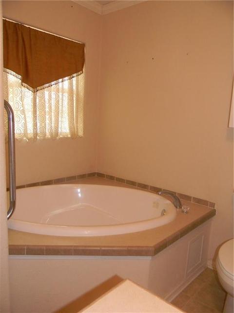 902 Opal, Clinton, OK 73601 photo 22