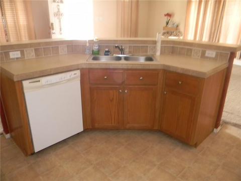 902 Opal, Clinton, OK 73601 photo 9