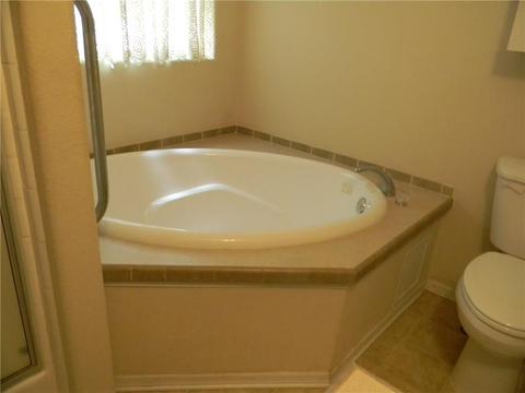 902 Opal, Clinton, OK 73601 photo 18