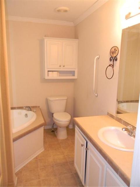 902 Opal, Clinton, OK 73601 photo 17