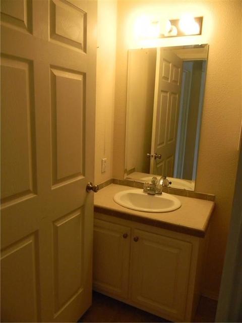 902 Opal, Clinton, OK 73601 photo 12