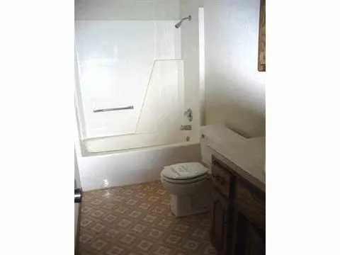 420 W 2nd St, Watonga, OK 73772 photo 6