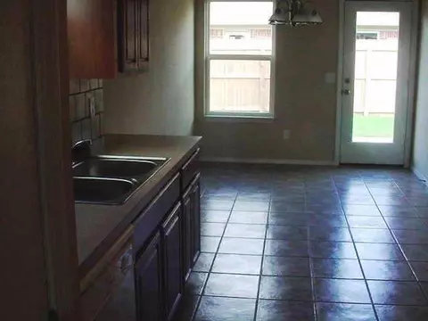 721 Grickle Dr, Norman, OK 73069 photo 2