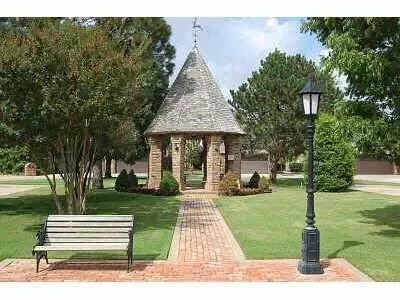 313 Windbrook, Norman, OK 73072 photo 2
