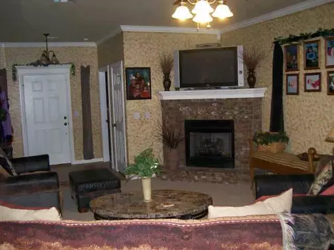 616 E Forest Ln, Mustang, OK 73064 photo 5
