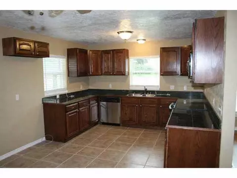 1206 Classen, Norman, OK 73071 photo 2