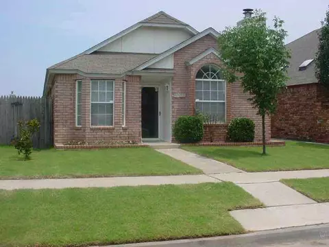 1505 Westmore Dr, Moore, OK 73170 photo 1