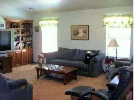814 S Sara, Tuttle, OK 73089 photo 2