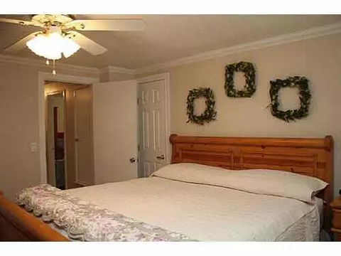 110 Oakside Dr, Moore, OK 73160 photo 8