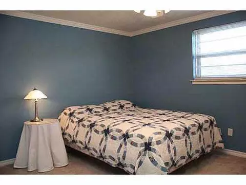 110 Oakside Dr, Moore, OK 73160 photo 6