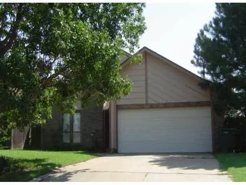720 Lapwing Rd, Edmond, OK 73003 photo 1