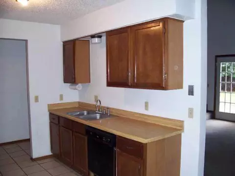 720 Lapwing Rd, Edmond, OK 73003 photo 2