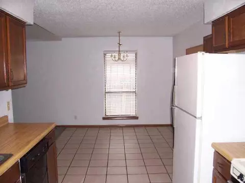 720 Lapwing Rd, Edmond, OK 73003 photo 4