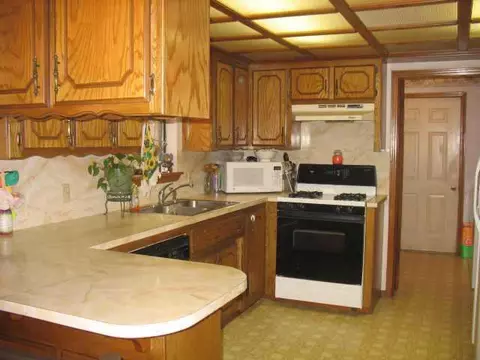 31202 Memorial Rd, Mcloud, OK 74851 photo 7
