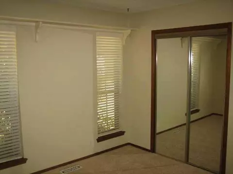 1408 Devonshire Ct, Edmond, OK 73034 photo 4
