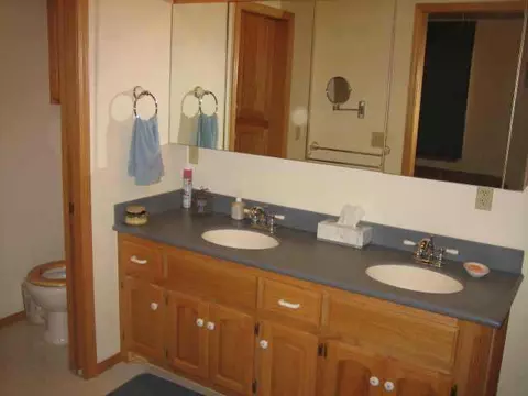 1408 Devonshire Ct, Edmond, OK 73034 photo 9
