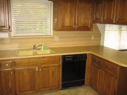 1408 Devonshire Ct, Edmond, OK 73034 photo 3