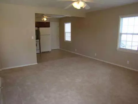 7225 NW 46th St, Bethany, OK 73008 photo 2