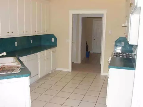 1313 Broone, Norman, OK 73071 photo 3