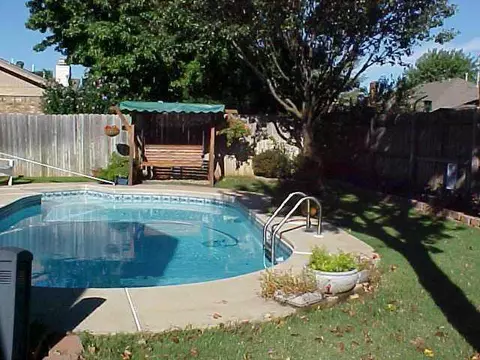 125 E Meade, Yukon, OK 73099 photo 3