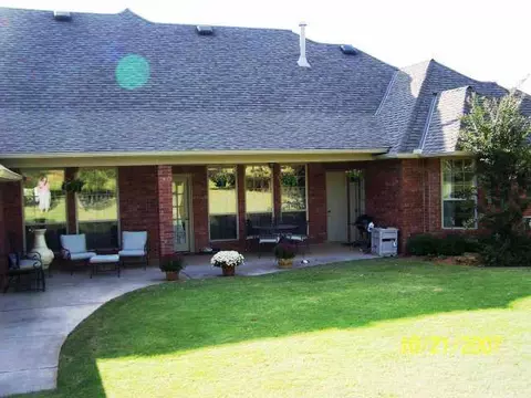 401 Heritage Green Rd, Edmond, OK 73003 photo 10