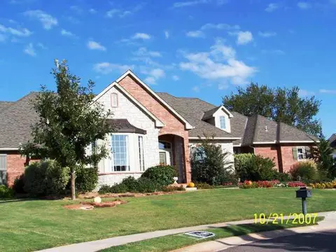 401 Heritage Green Rd, Edmond, OK 73003 photo 1