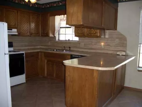 718 W Third, Watonga, OK 73772 photo 3