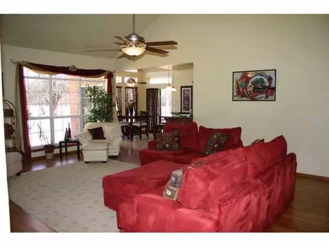 30240 Stephens Dr, Mcloud, OK 74851 photo 3