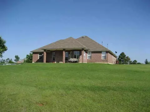 2286 Oaklawn Pl, Tuttle, OK 73089 photo 3