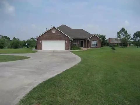 2286 Oaklawn Pl, Tuttle, OK 73089 photo 2