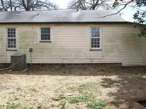 105 Walnut Ave, Comanche, OK 73529 photo 8