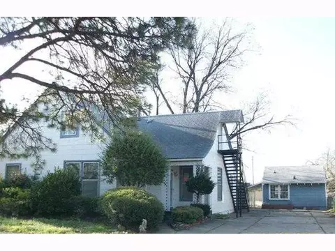 420 E Commerce St, Altus, OK 73521 photo 1