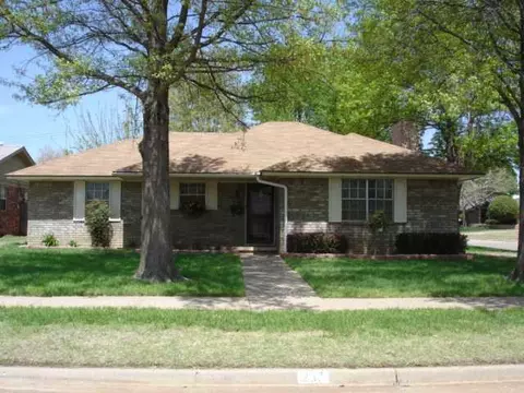 237 SE 31st St, Edmond, OK 73013 photo 1