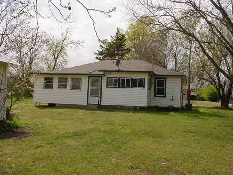 602 SW 2nd St, Tuttle, OK 73089 photo 8