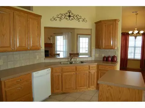 1925 Broone, Norman, OK 73071 photo 6