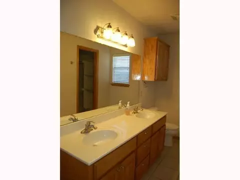 1925 Broone, Norman, OK 73071 photo 9