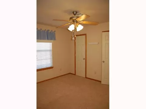 1925 Broone, Norman, OK 73071 photo 10