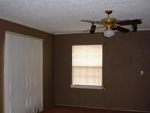 100 E Daws, Norman, OK 73069 photo 3