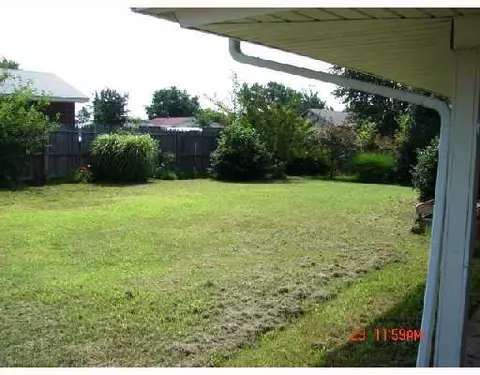 1100 Harrington Dr, Moore, OK 73160 photo 7