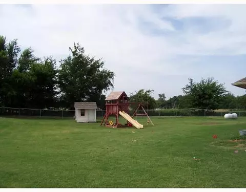 609 Juniper Lane Reduced, Tuttle, OK 73089 photo 9