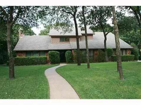 1808 Eagle Dr, Edmond, OK 73034 photo 1