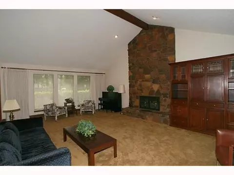 1808 Eagle Dr, Edmond, OK 73034 photo 3